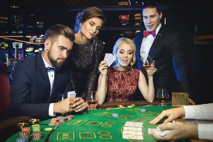 Tim dukungan pelanggan awanslot88 membantu pemain dalam bahasa Indonesia melalui live chat dan email